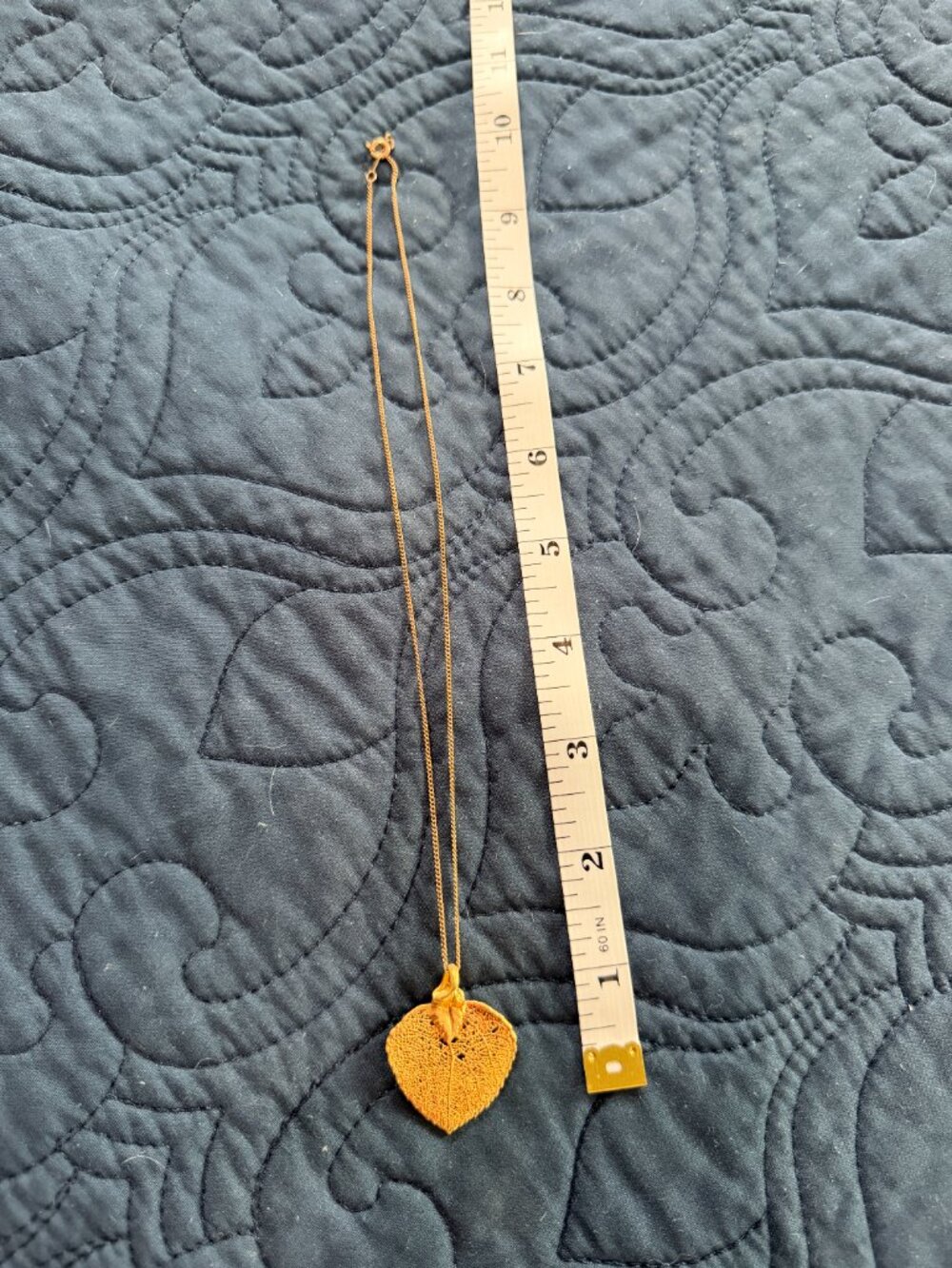 Vintage Gold Dipped Leaf Pendant Necklace - Picture 4 of 4